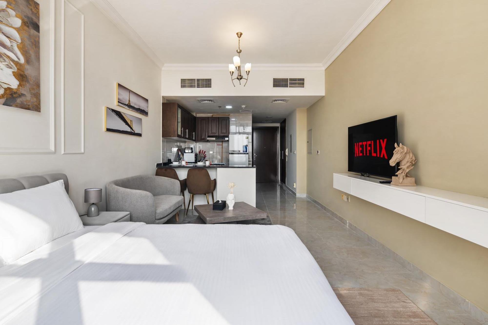 Comfortable In Prime Silicon Oasis Locatio Apartment