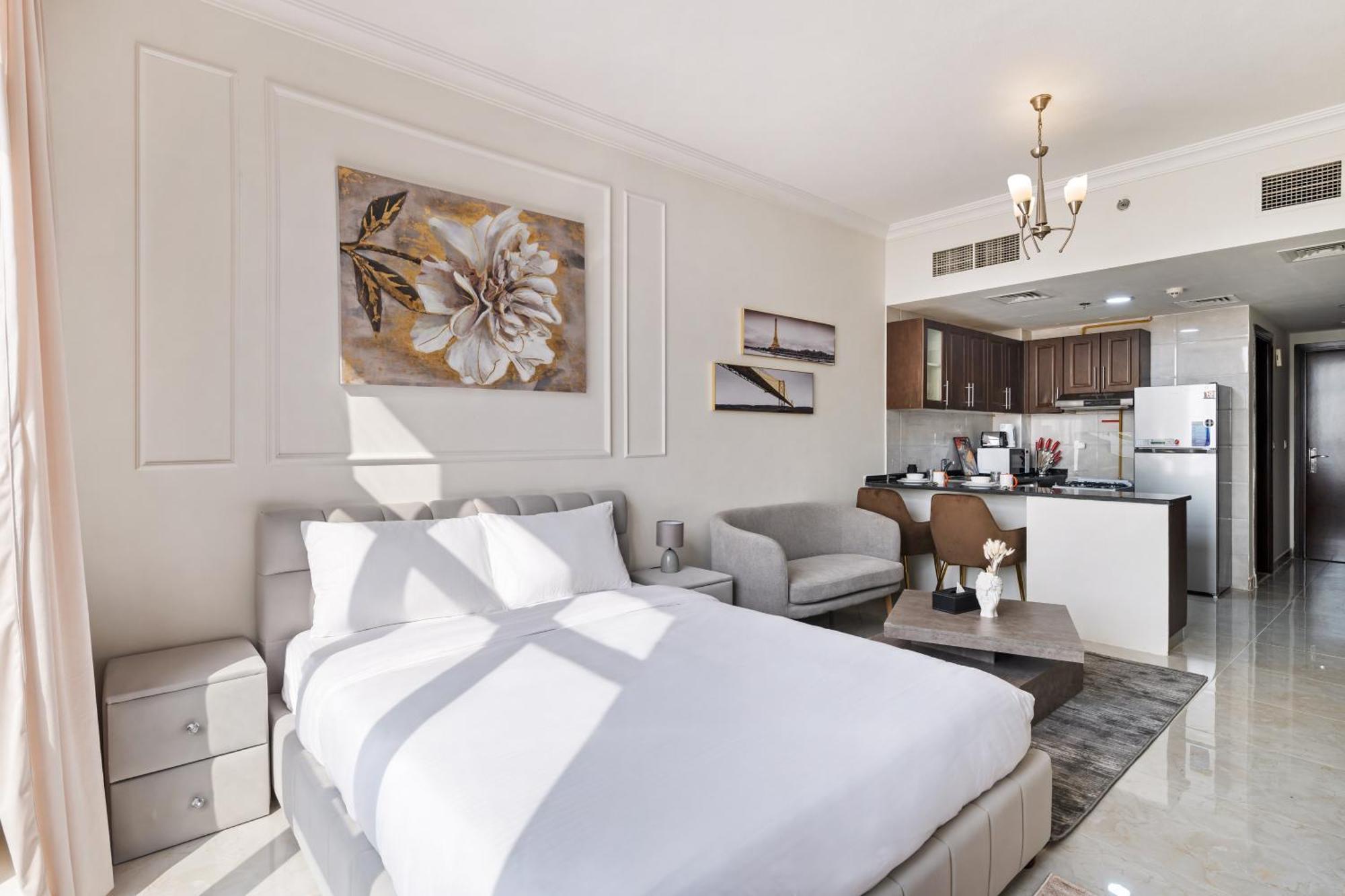 Comfortable In Prime Silicon Oasis Locatio Apartment *