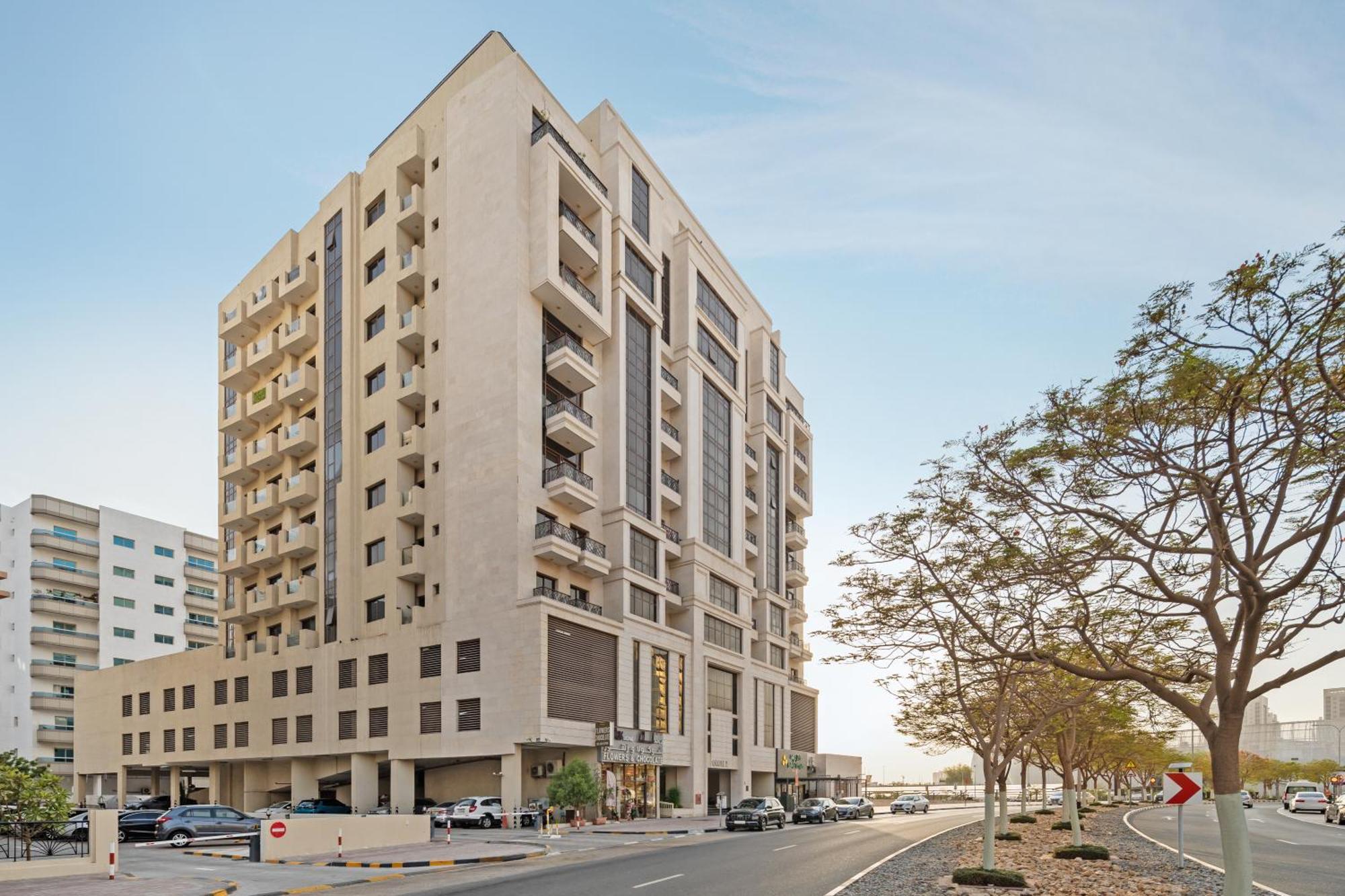 Comfortable In Prime Silicon Oasis Locatio Apartment